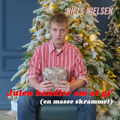 Julen handler om at gi' (en masse skrammel)