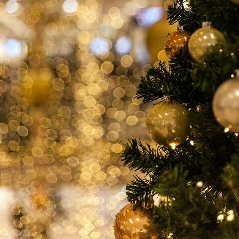 Holly Jolly Christmas (Soft Piano)