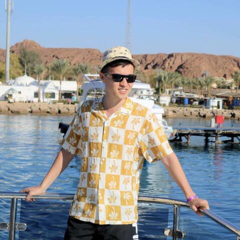 На корабле свобода, ветер