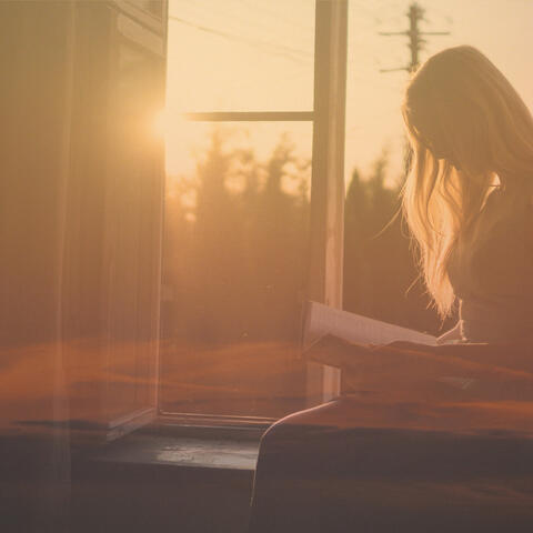 Linger in Moments