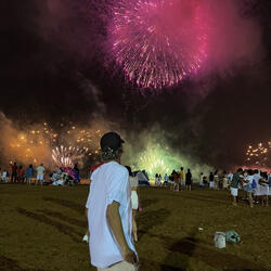 Glock na Esquerda, Direita Bereta