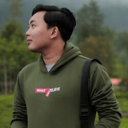 Menduakan Cintaku