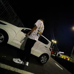 Desce Com a Mão no Joelinho