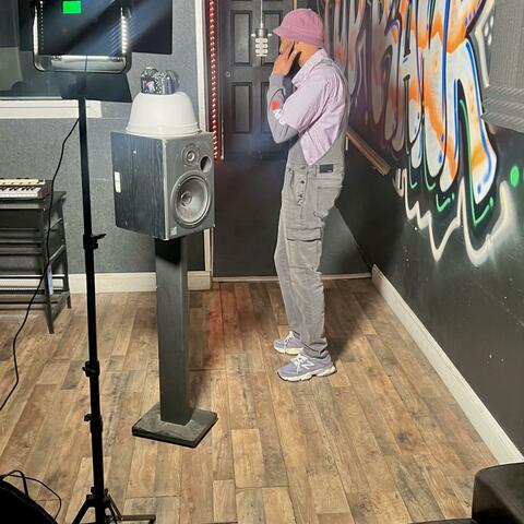One Mic Freestyle