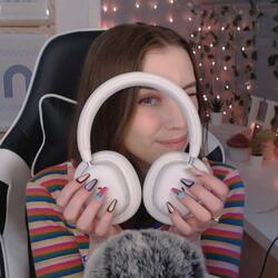 ASMR 33 Items in 33 Minutes, Whispered