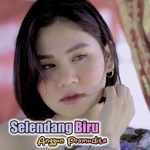 Selendang Biru