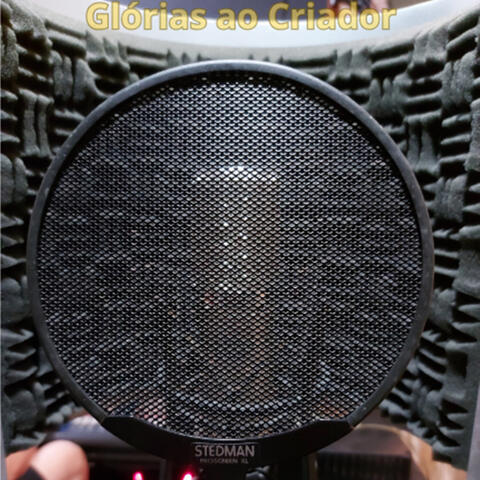 Glórias ao Criador