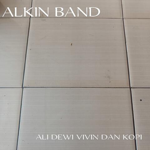 Ali Dewi Vivin dan kopi