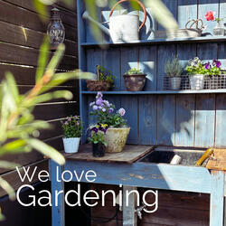 We Love Gardening