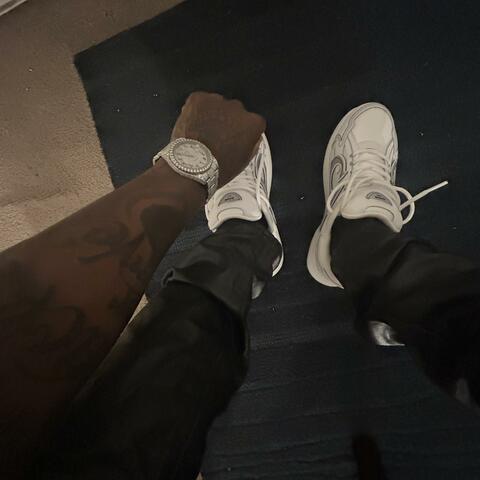 1000 DOLLAR JEANS
