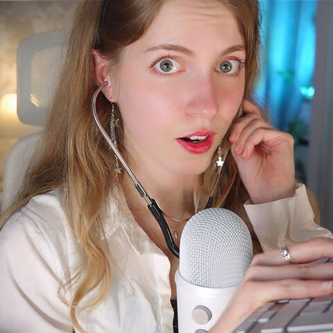 ASMR DOCTORA NOVATA