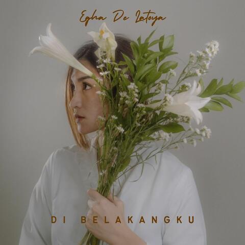 Di Belakangku