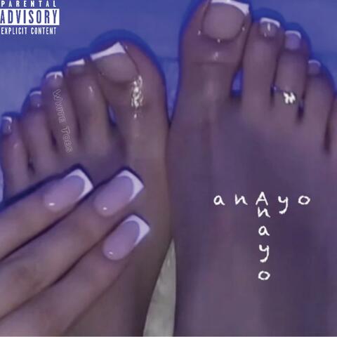 whiTe Toes