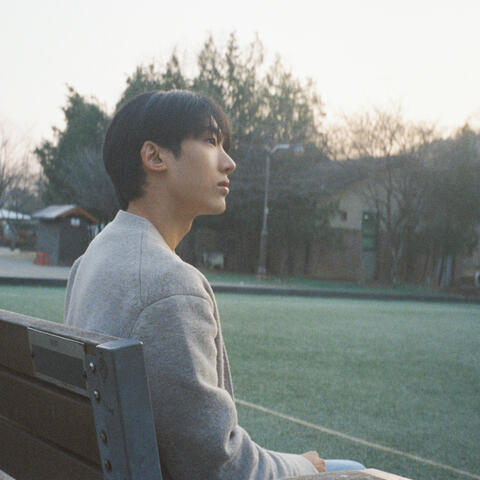 노래를 쓰곤 해 (I use to write songs)