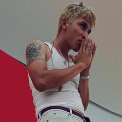 NUNCA LE DEMUESTRES MIEDO AL ENEMIGO