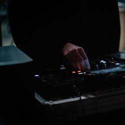 Dj Slow Trend Velocity onisini