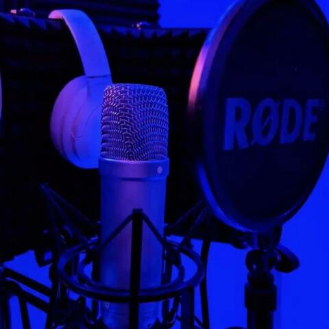 IM RECORDING A LOT OF SHIT