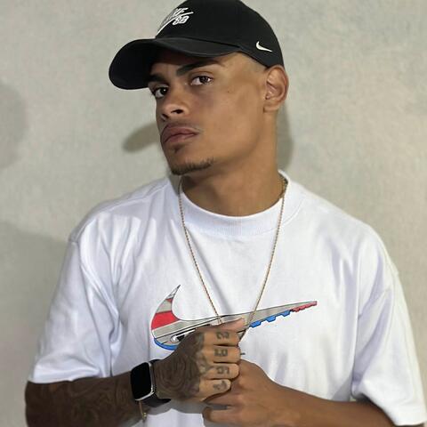 FAMOSINHA QUERO DESCOBRIR A COR DA SUA CALCINHA