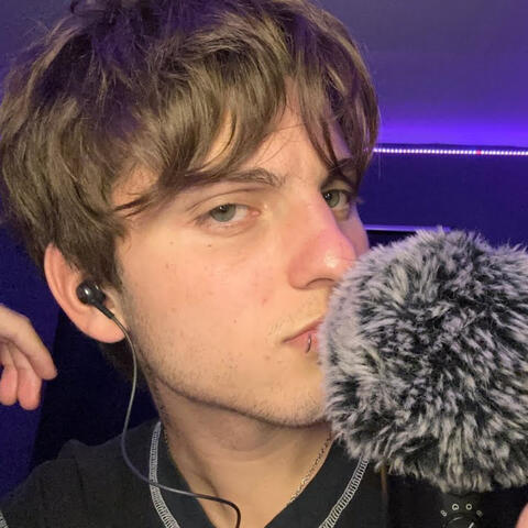 asmr español inaudible y besitos
