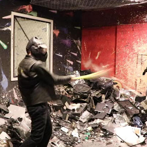 SESİM KISILANA KADAR