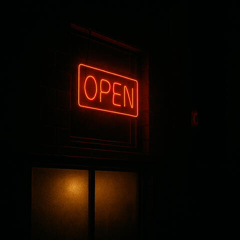 10 PM Dreams: A Low Glow