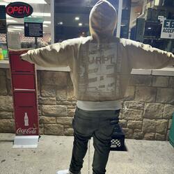 Call wit lu AG (Free vac)