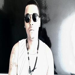 "Garota Dos Meus Desejos"  Música Oficial