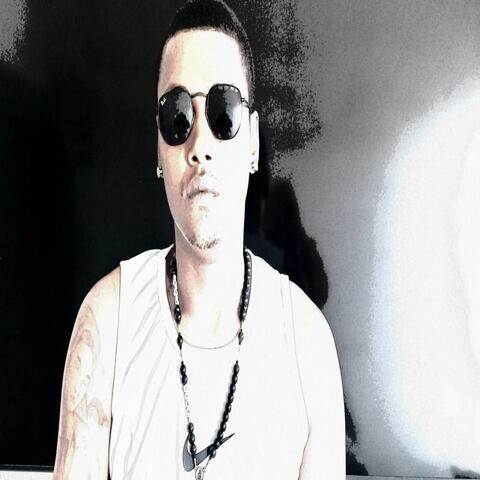 "Garota Dos Meus Desejos"  Música Oficial