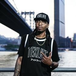 She Gone Throw It Back