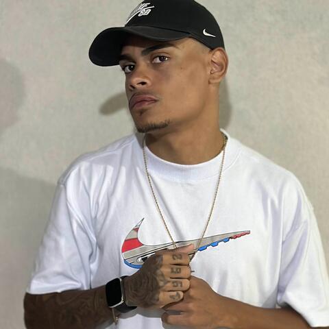 SOBE EM MOTO ROUBADONA E TOMA PIRU DOS NEUROSE