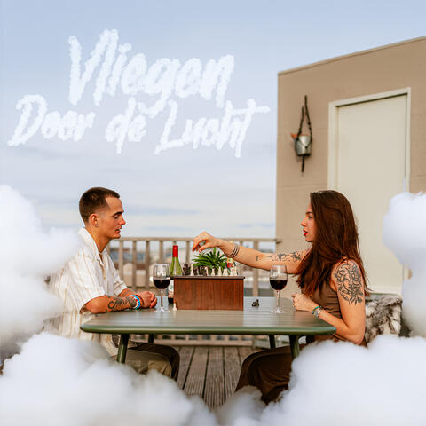 VLIEGEN DOOR DE LUCHT