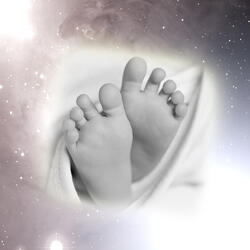 Deep sleeping baby (Canon)