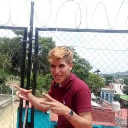 No Estudies En C.u Uabjo (Beef)