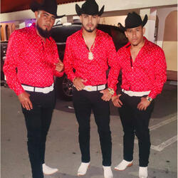 Entre Golpes Y Besos