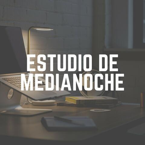 Estudio de Medianoche