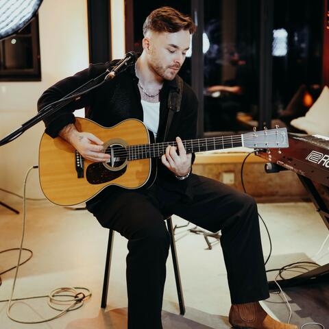 Live & Acoustic