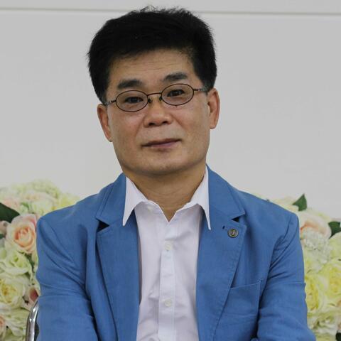 Han Seok Bong
