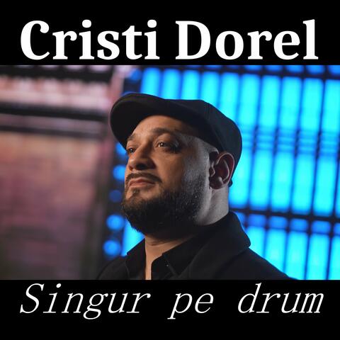 Singur pe drum
