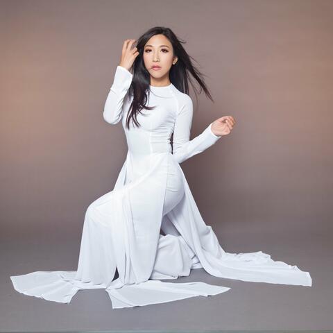 Người Ở Lại Đưa Đò