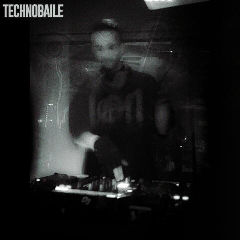 DJ Ariel