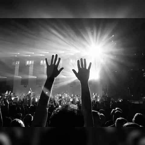 Lift Your Hands up High