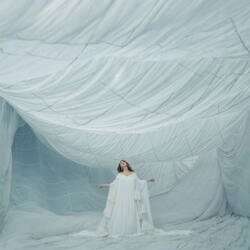 à l'étroit dans ma peau