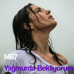 Yağmurda Bekliyorum