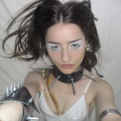 Закрываю веки