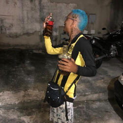 Ela Se Amarra nos Cria do Morro