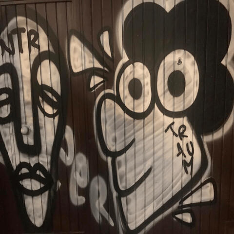 Grow Up 1. ("Como Túneles de Metro")