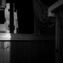 Вход из окна