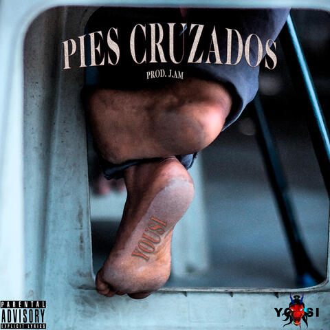 Pies Cruzados