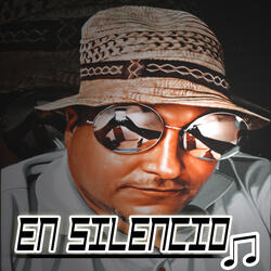 En Silencio
