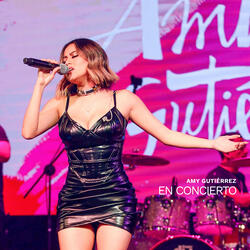 Medley (Víveme / Huele a Peligro /  A Puro Dolor)